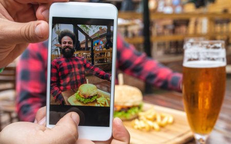 Using Influencer Marketing to Attract Diners to Your Restaurant
